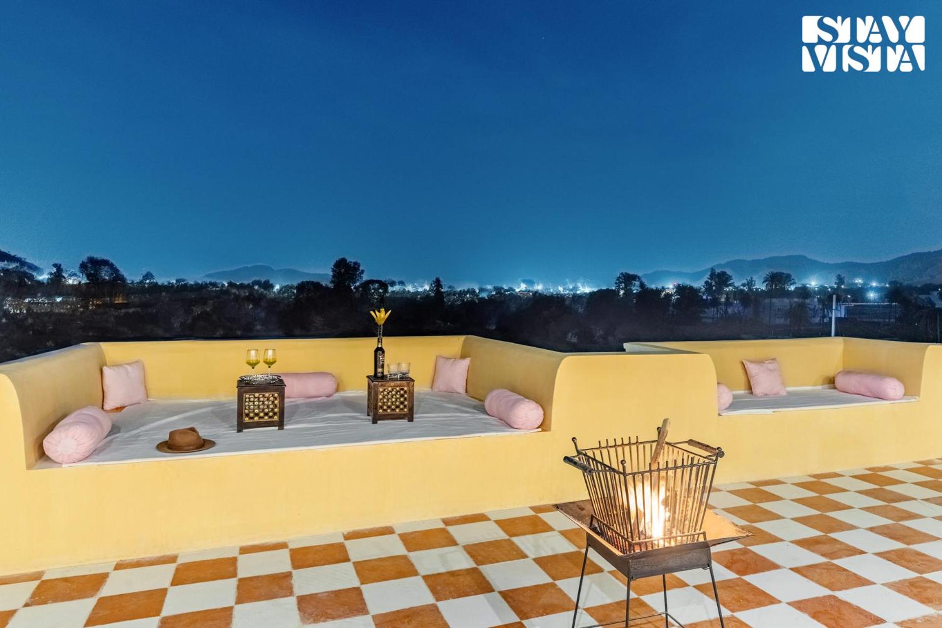 StayVista's Grandiose Manor - Pet-Friendly Villa with Outdoor Pool, Lawn, and Terrace view 4