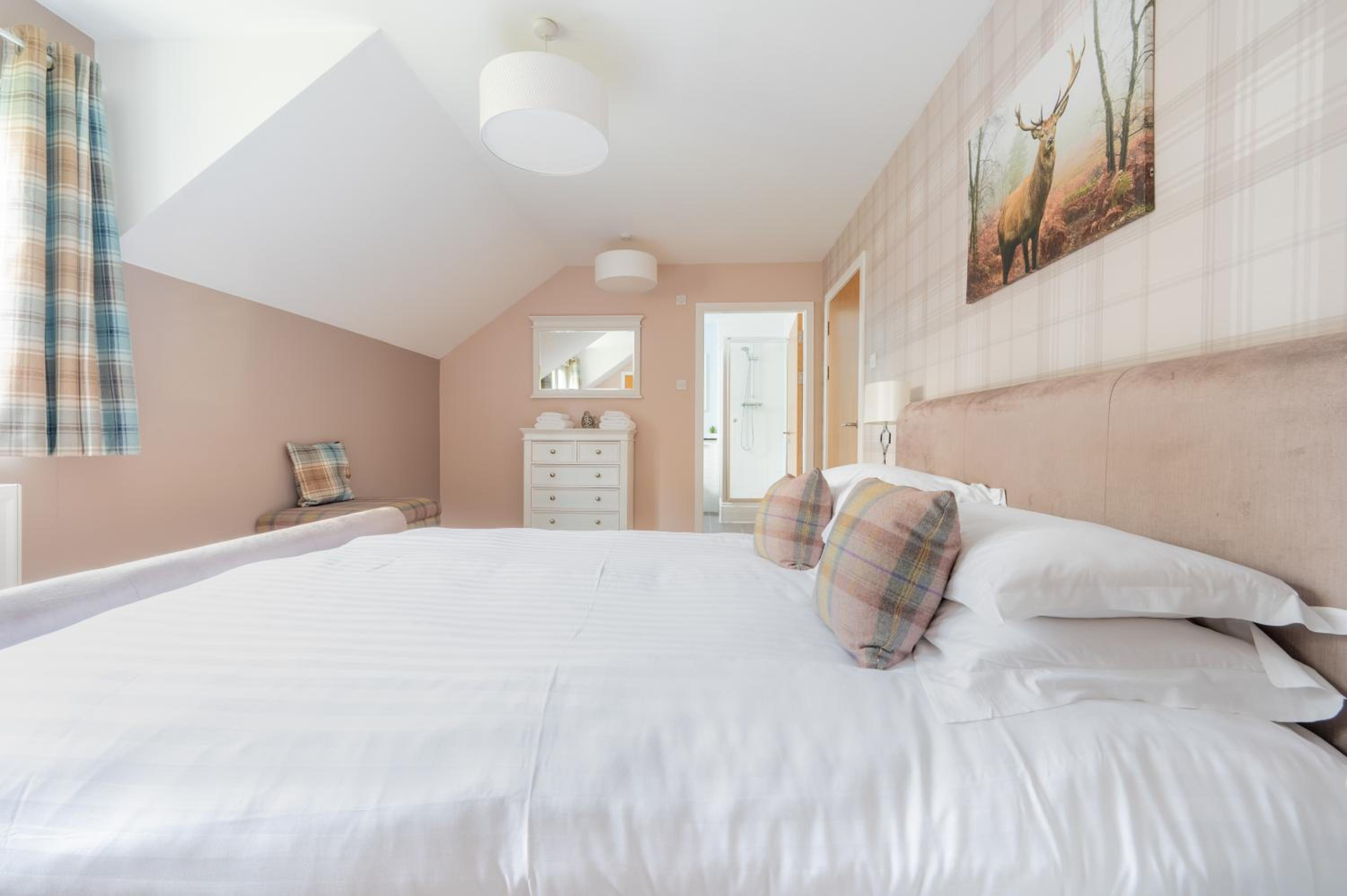 Abbey Holidays Loch Ness Luxury Self Catering 2 Bedroom Cottages