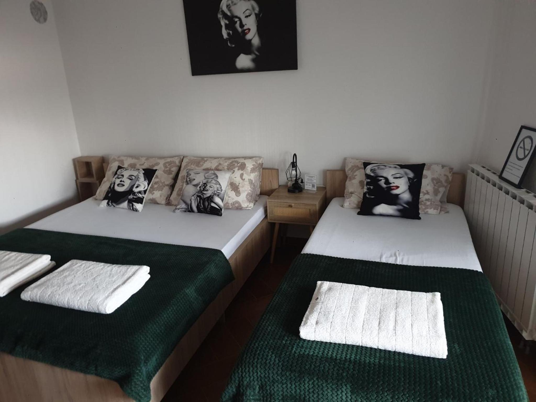Apartment Božur