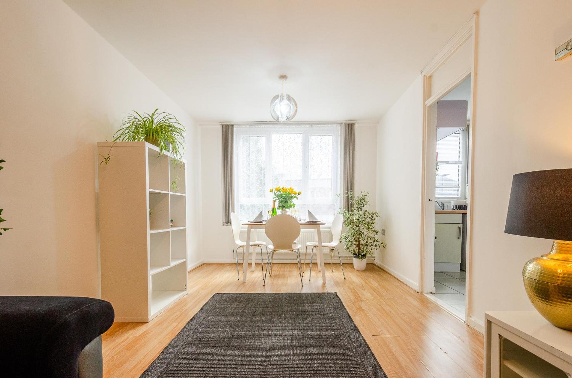 Large 1BR with Sofa Bed near O2, ExCeL and Canning Town, Fast WiFi