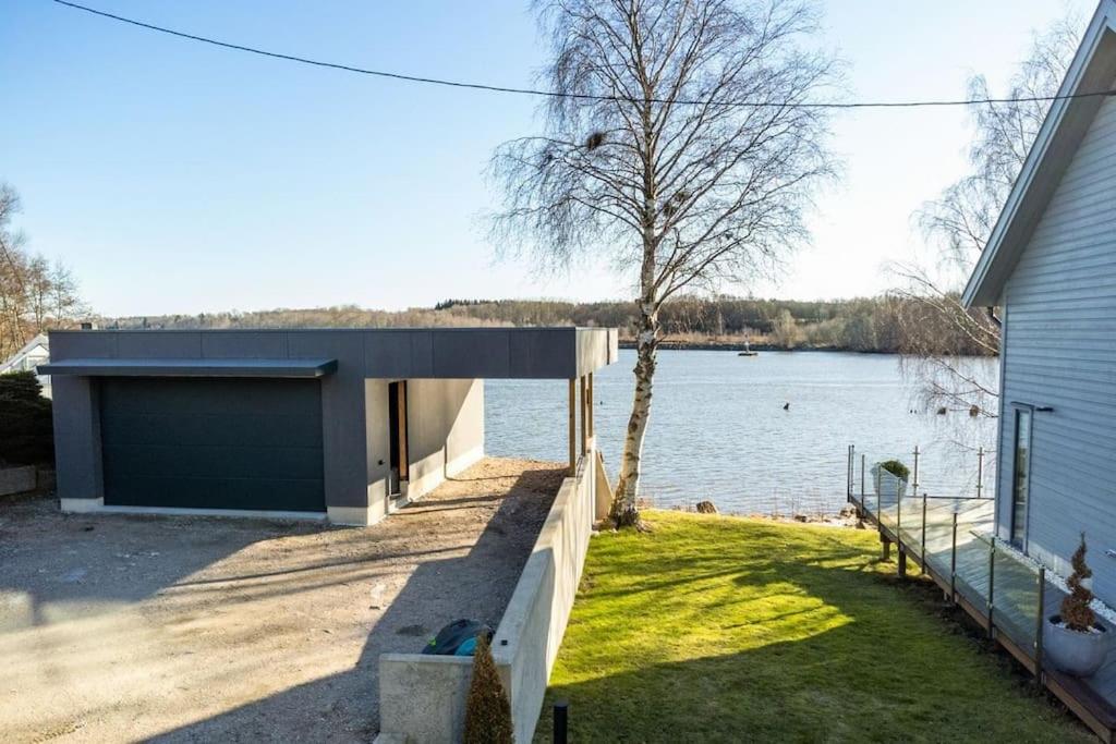 Flott moderne hus langs elven! view 2