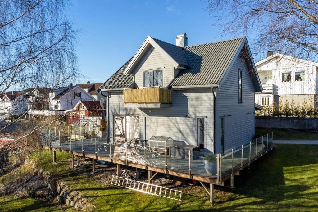 Flott moderne hus langs elven! view 5