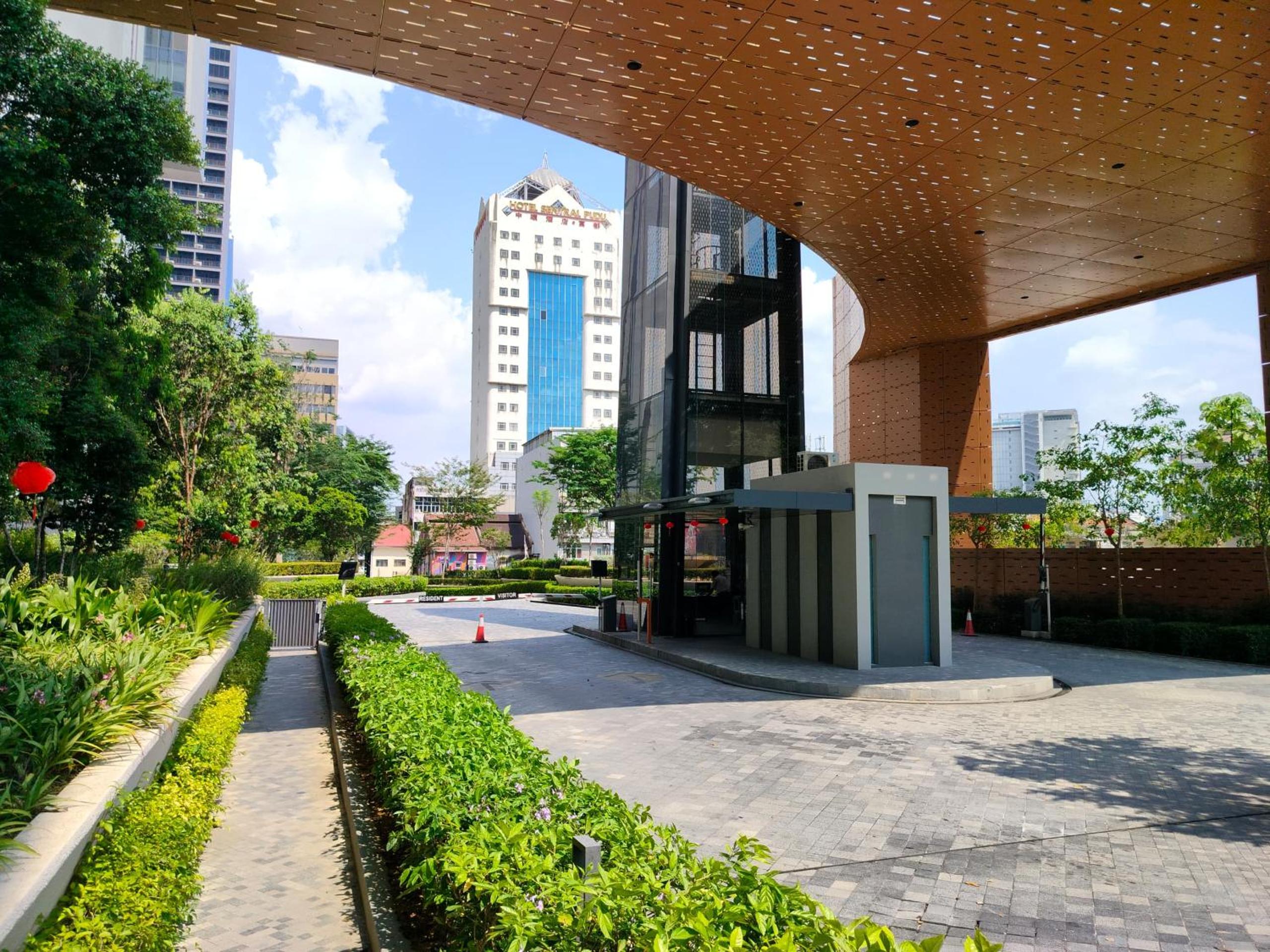 Lucentia Residential Hotel
