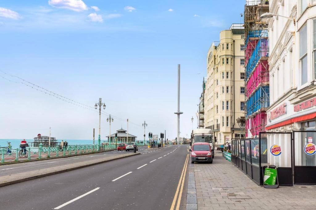 FLASH SALE Brighton City Centre Seafront 1 Bedroom Flat BN141KIN05 view 5
