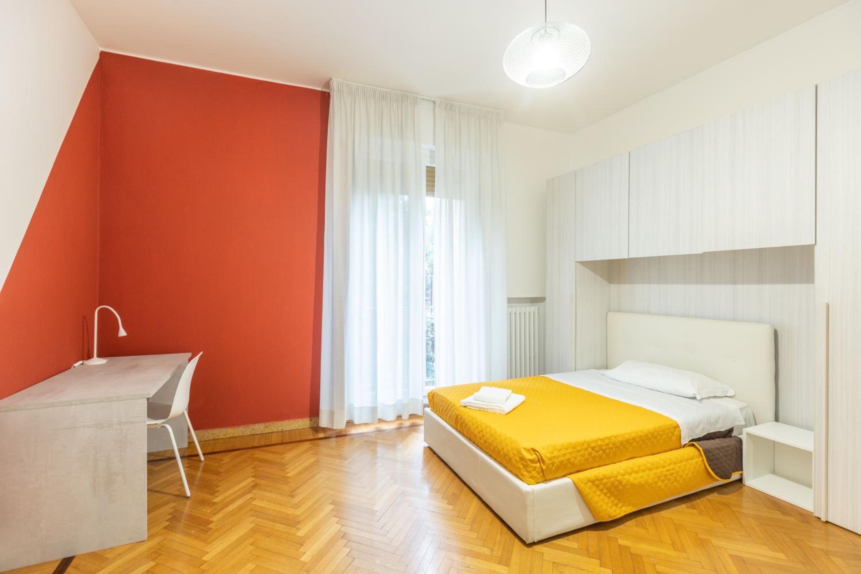 La Finestra sul Centro, Bologna By Short Holidays view 5
