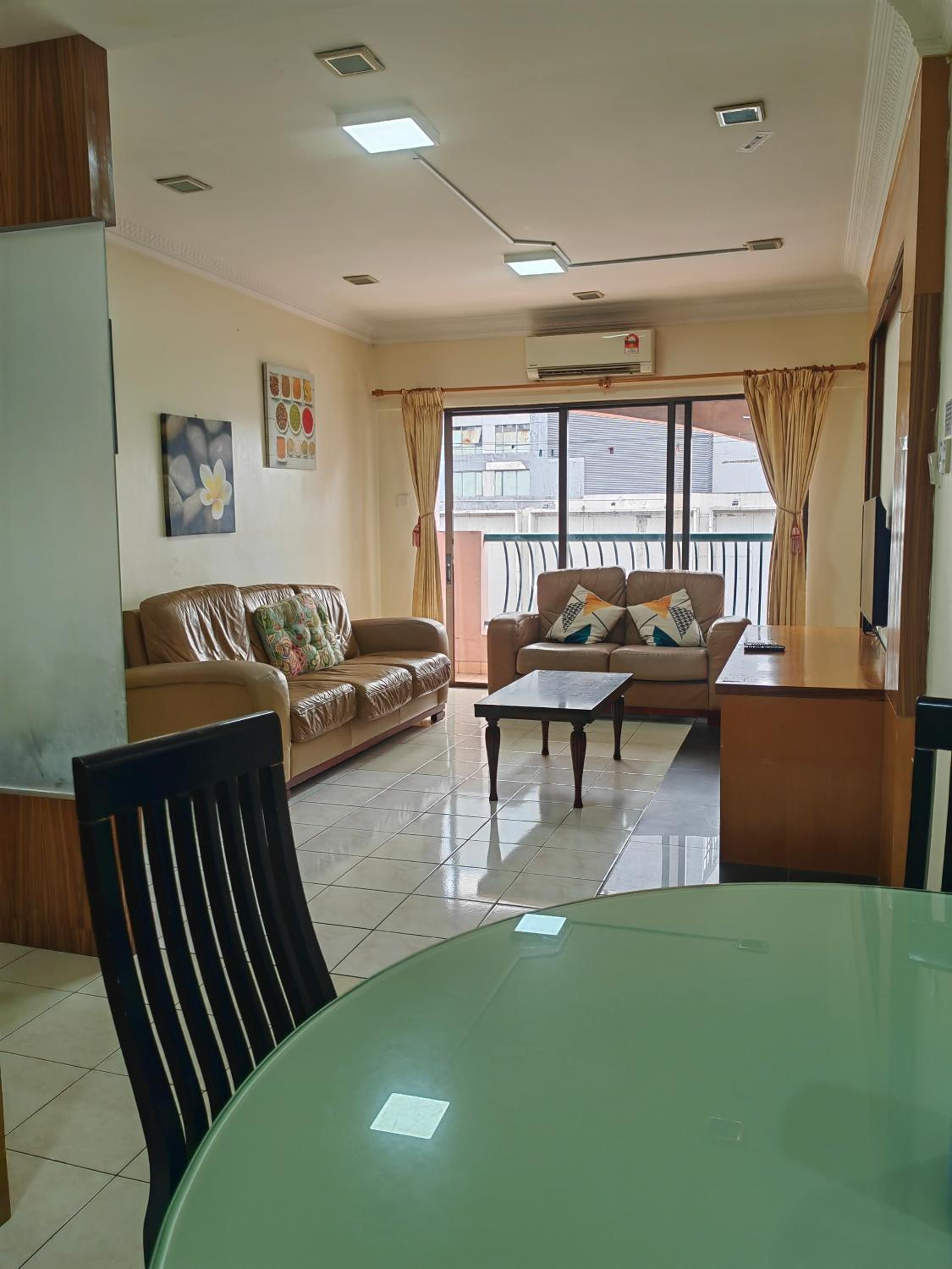 New Marimari Marina Service Condo photo 4