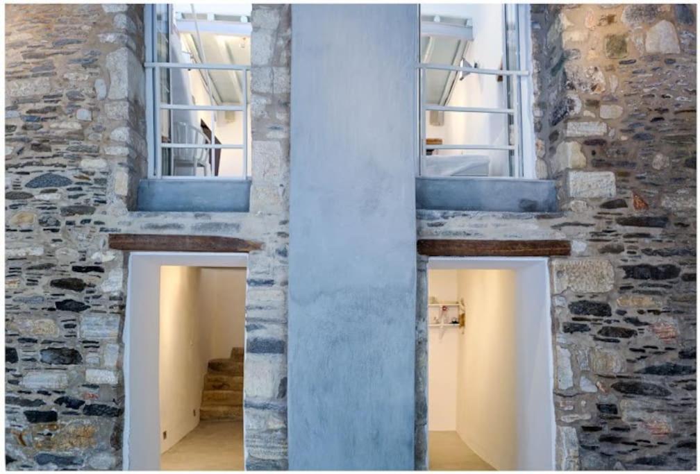 La Galerie - Art House Parikia view 2