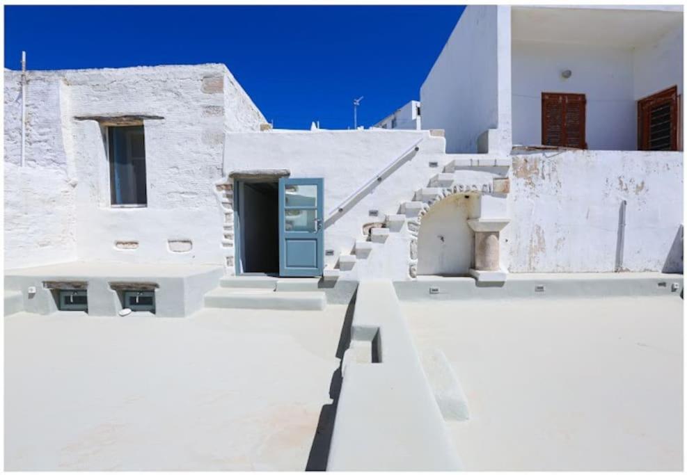 La Galerie - Art House Parikia view 5