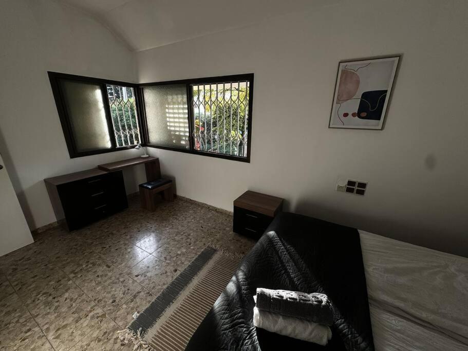Patio Apartment with BBQ and parking