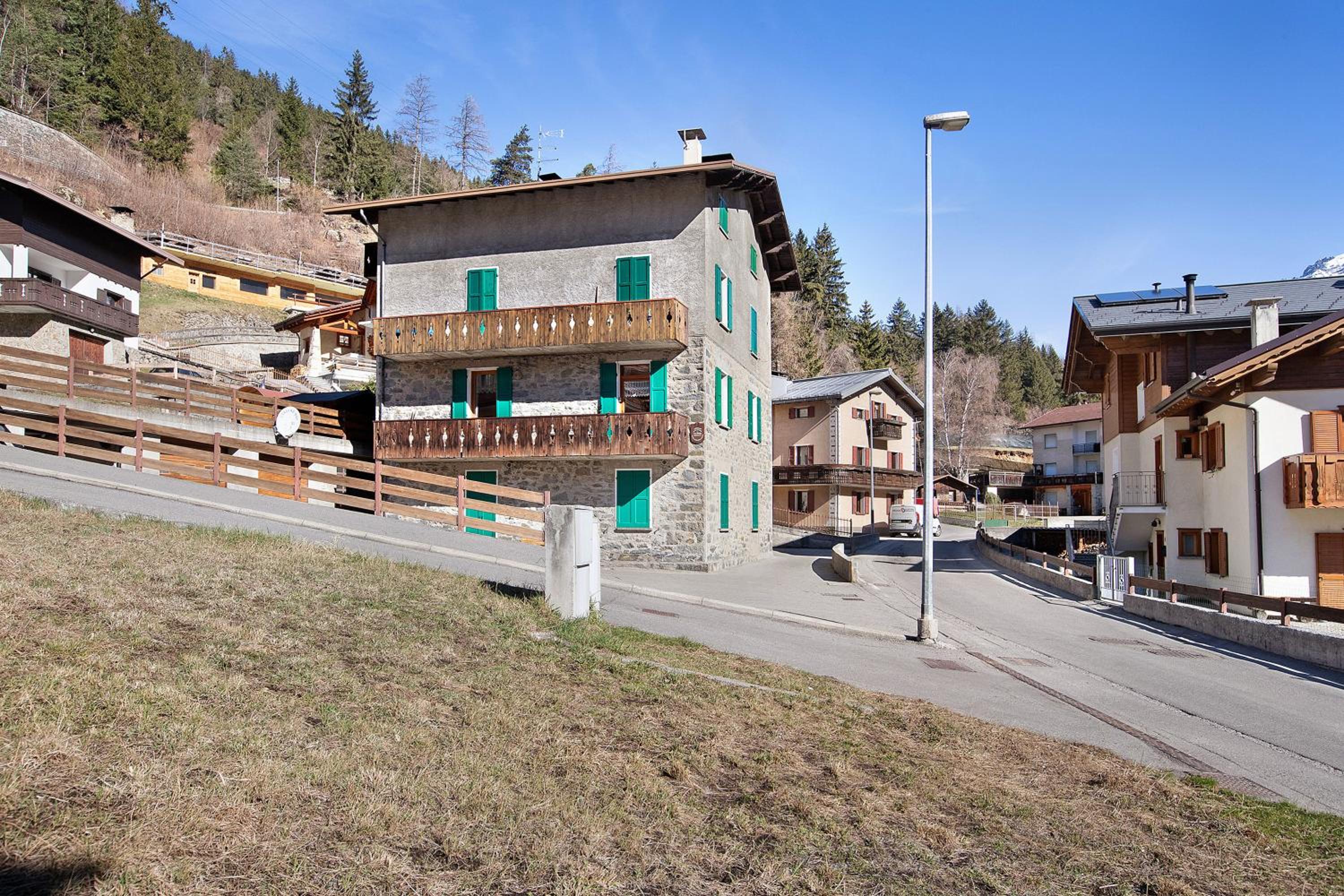 Casa Colturi Cembro view 2