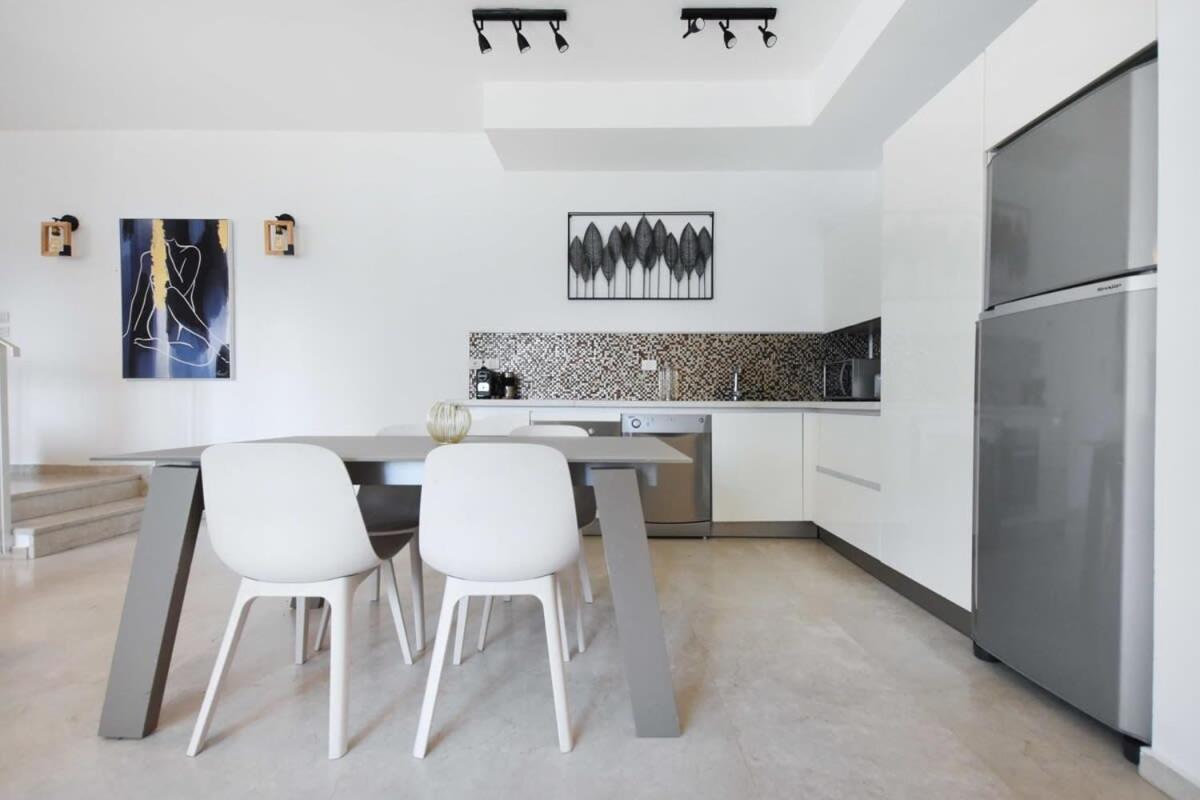 Luxury 2BR Bauhaus on the beach by HolyGuest view 5
