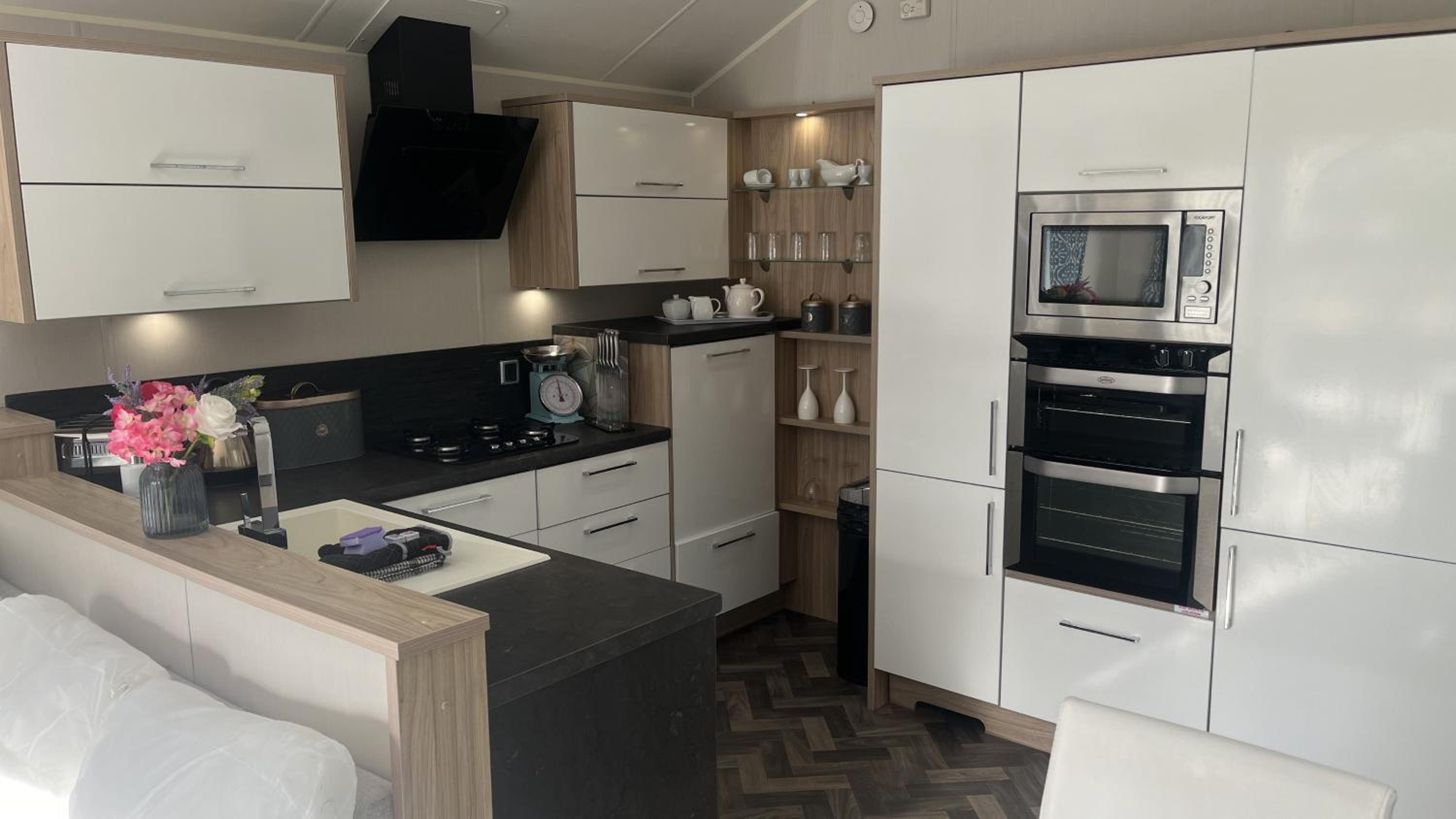 Pet Friendly 2-Bed Lodge near Preston & Blackpool view 4