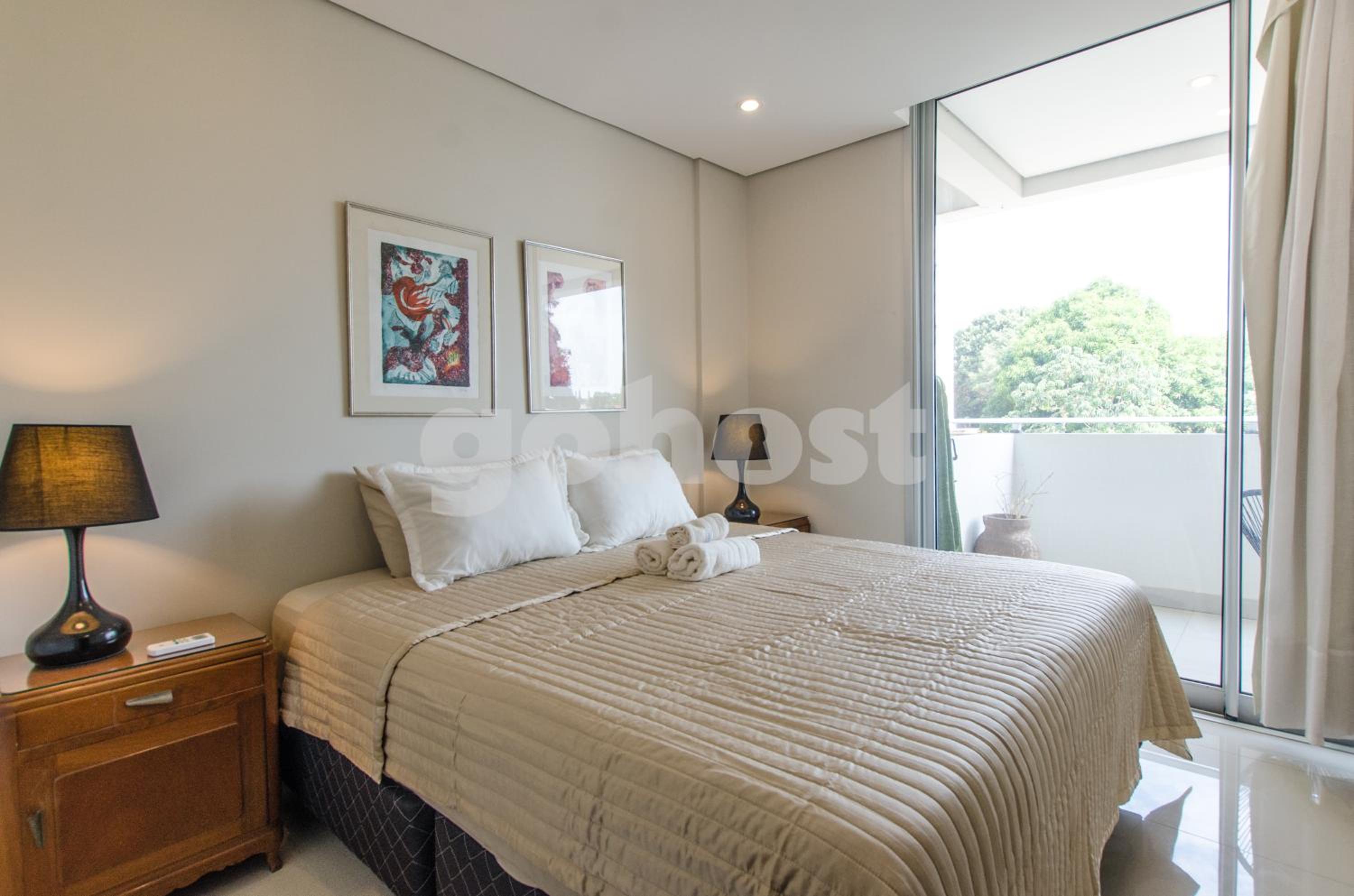 Chic apartment 500m from Shopping Mariscal Lopez view 2