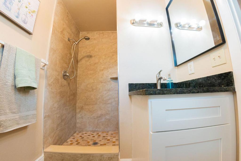 Delray Family House With Hot Tub