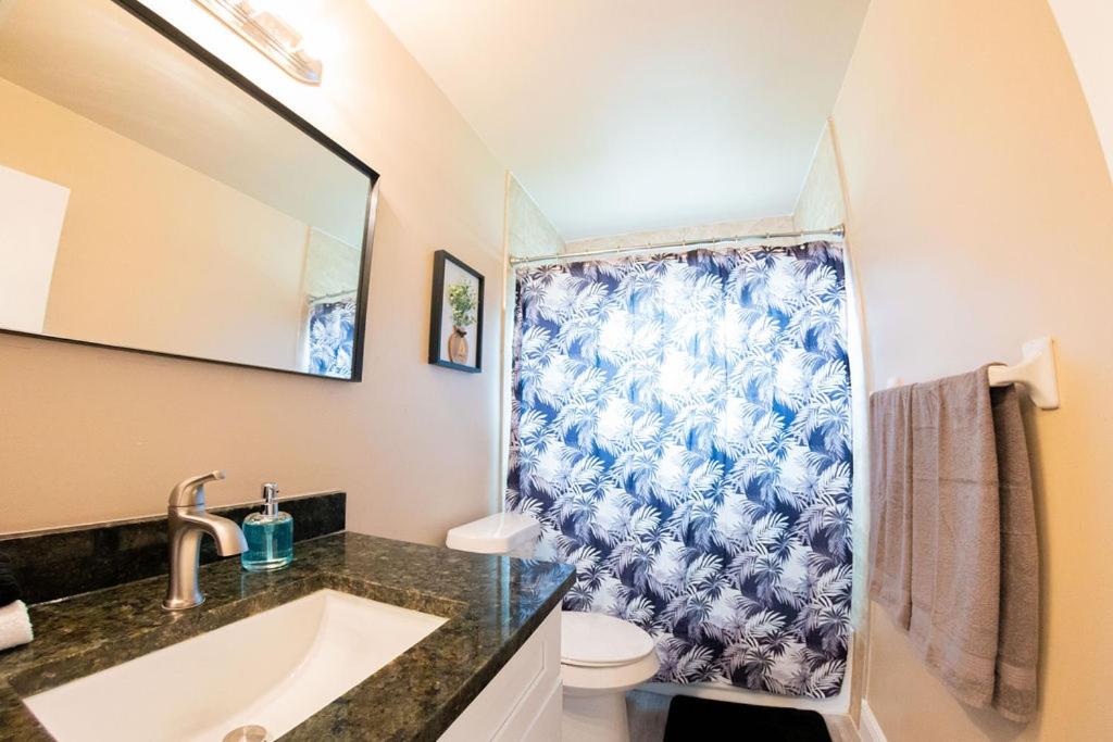 Delray Family House With Hot Tub