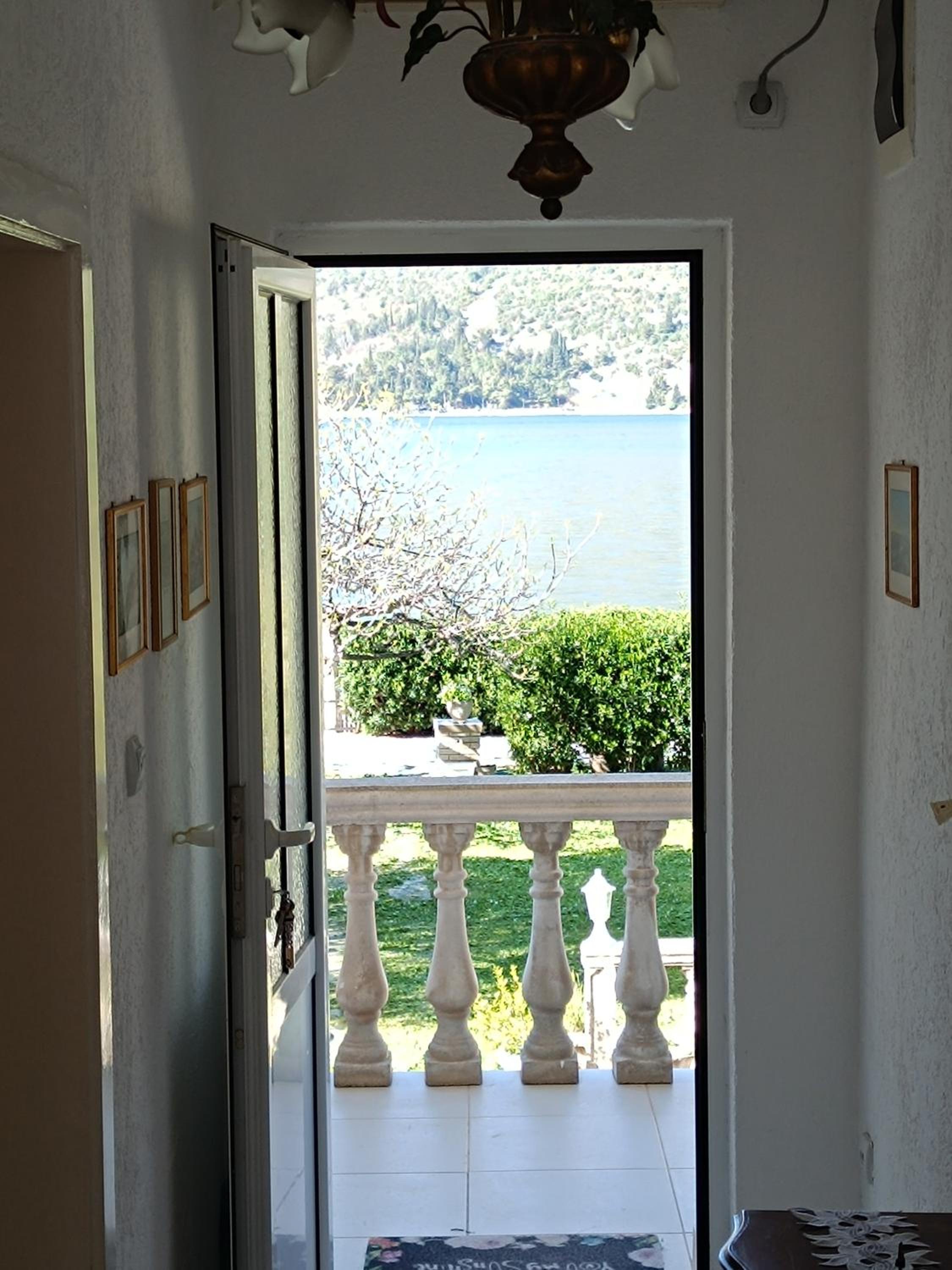 Oliva sea side guest house
