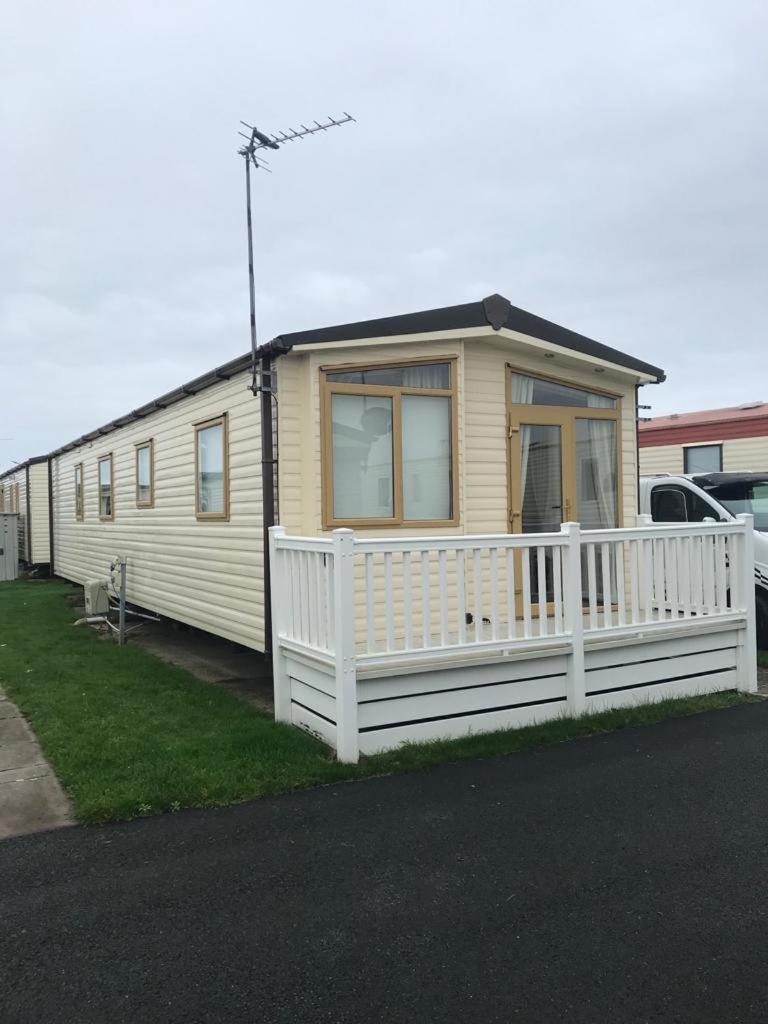 Lyons Robin Hood Rhyl North wales six berth caravan choice of two available