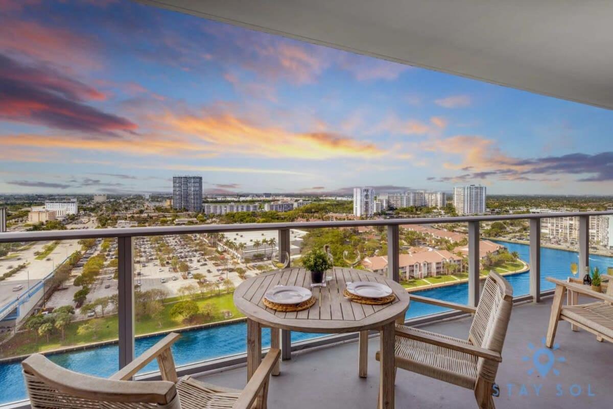 Weston Vacations - Luxury 1Br-Front Intracoastal View Balcony - Pools - Property Image 1