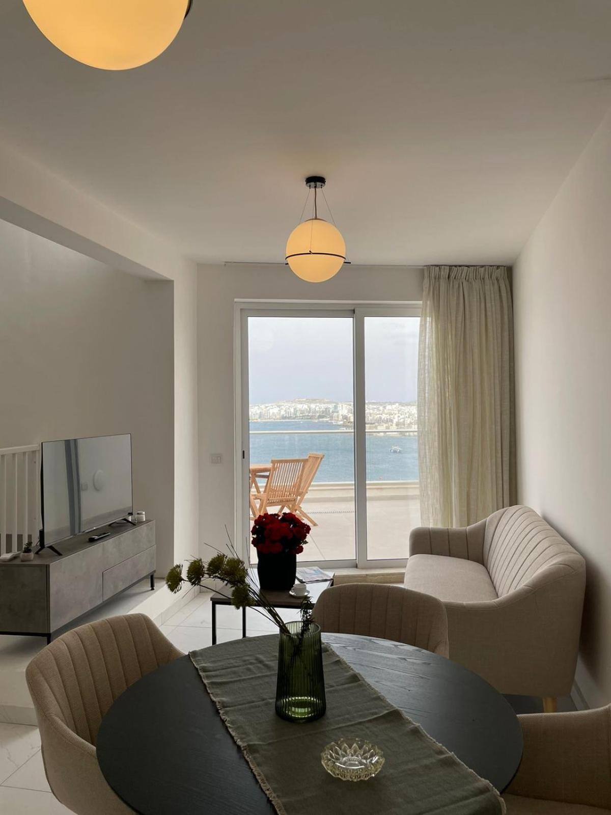 Blu Mar Sea View Apartments photo 4