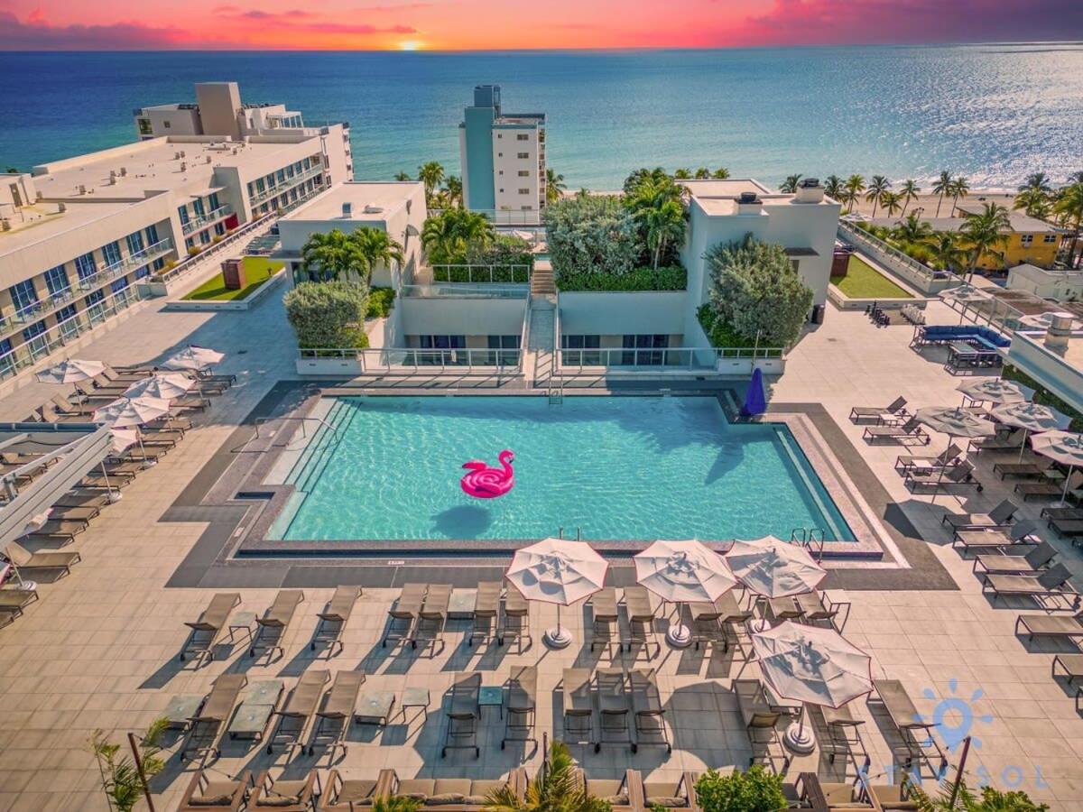 Bay View - Rooftop Pool - Hollywood Beach Broad -walk