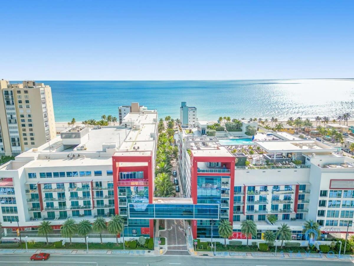 Bay View - Rooftop Pool - Hollywood Beach Broad -walk