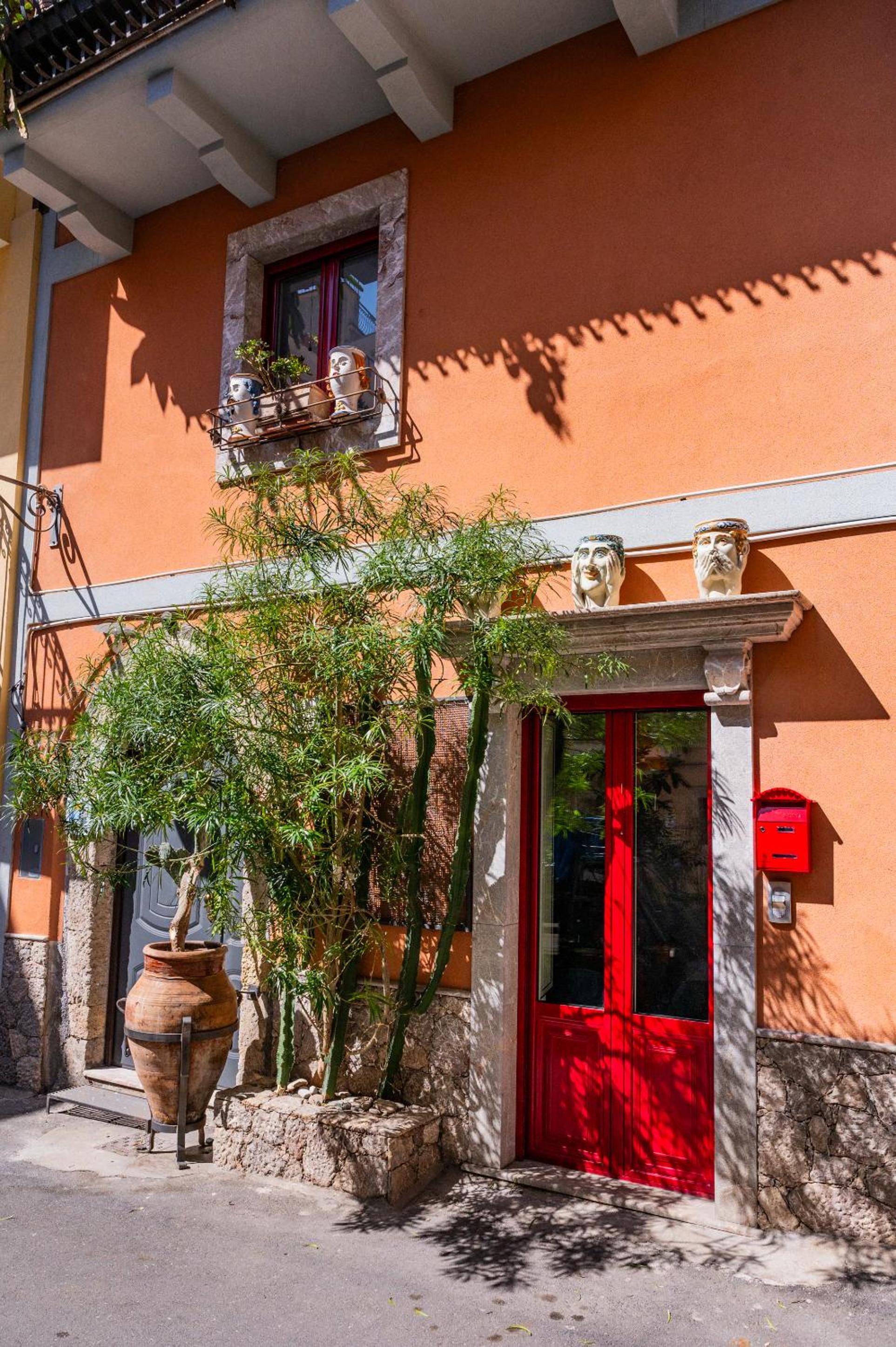 Cascabella Taormina