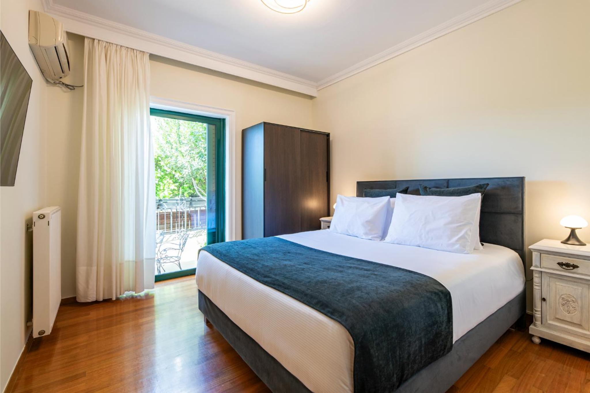 Vouliagmeni Athenian Riviera Villa