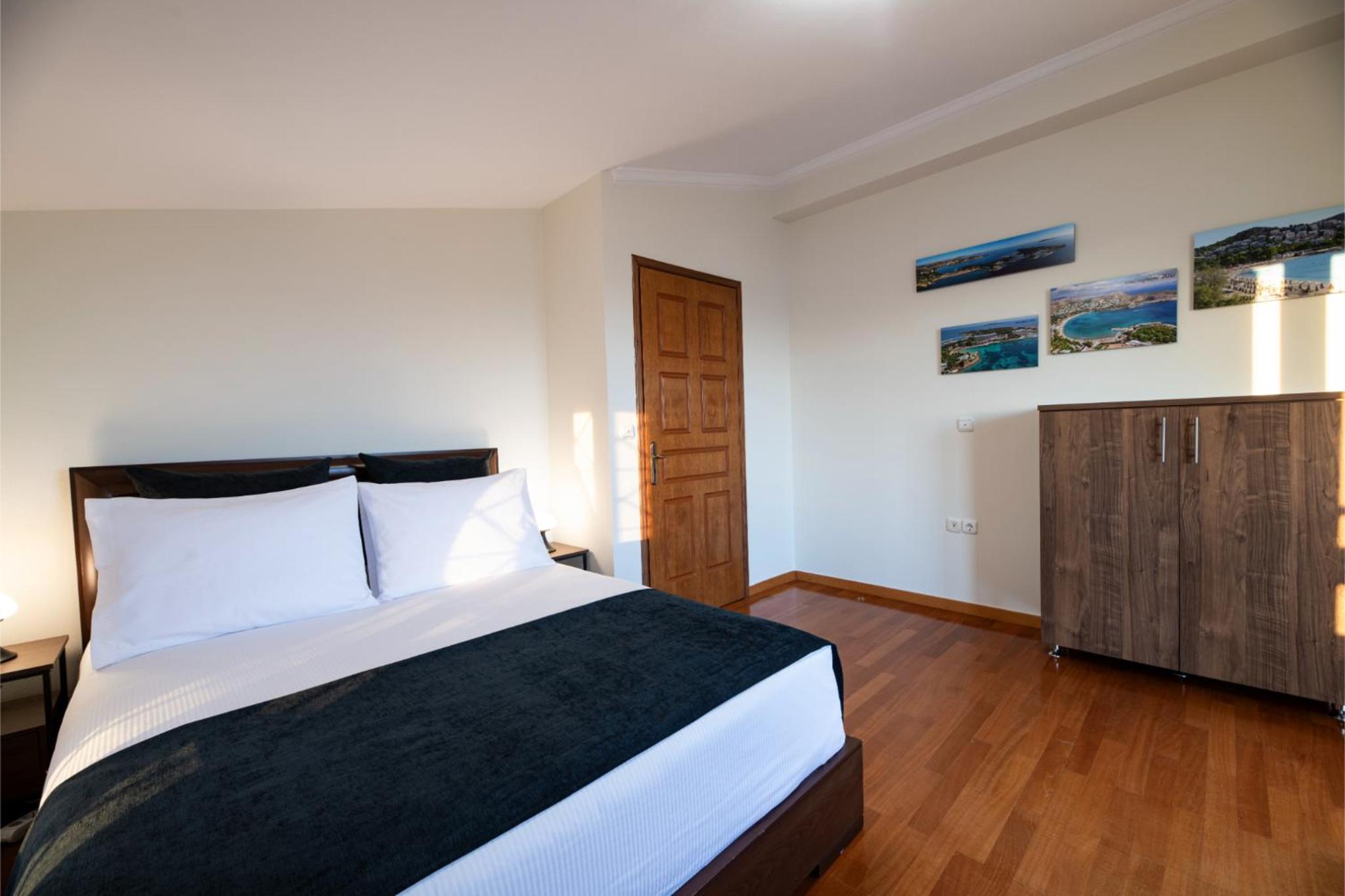 Vouliagmeni Athenian Riviera Villa
