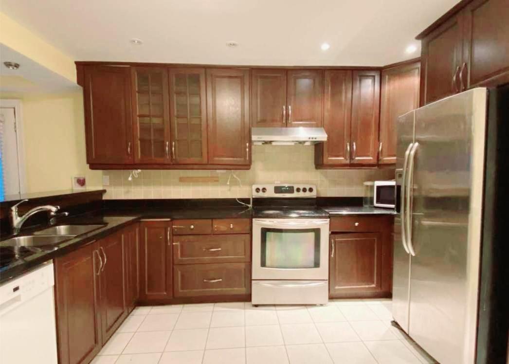 Beautiful Room at Yonge and Sheppard and North York Centre