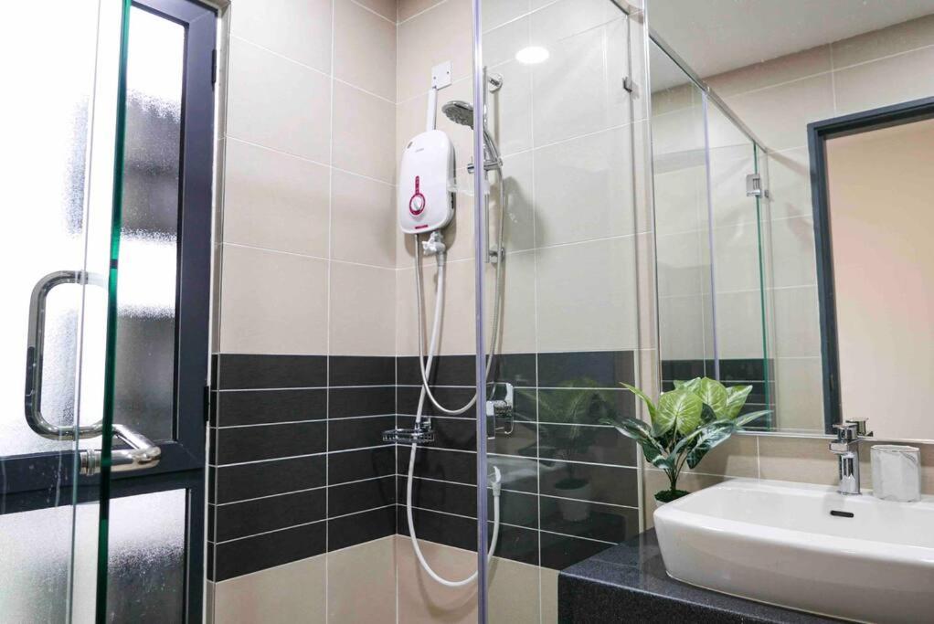 Bukit Jalil Cozy Place 5~7pax