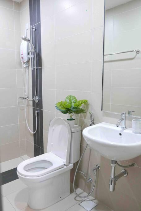 Bukit Jalil Cozy Place 5~7pax