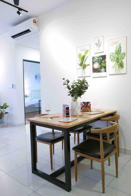 Bukit Jalil Cozy Place 5~7pax