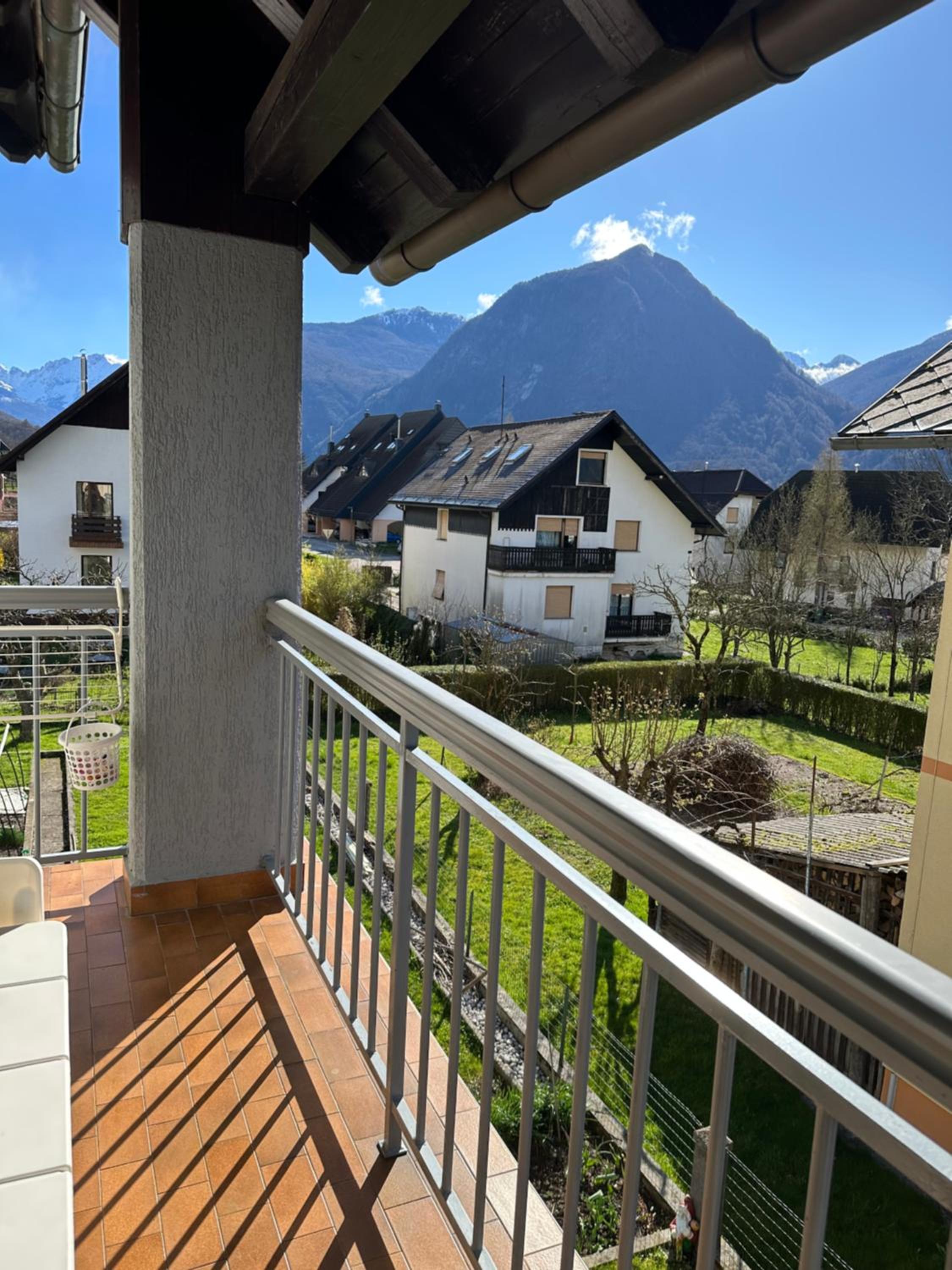 Apartment with balcony Hiša Brdo 48