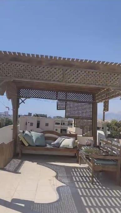 Mero house