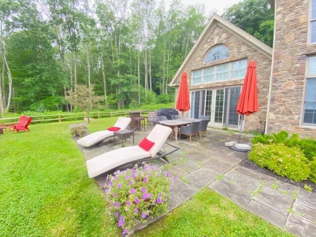 Grand Slam Lake House Cooperstown Dreams Park view 3