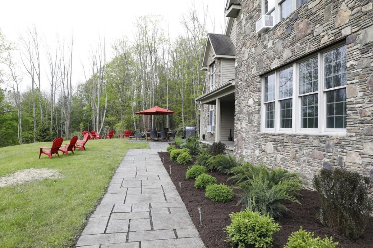 Grand Slam Lake House Cooperstown Dreams Park view 2