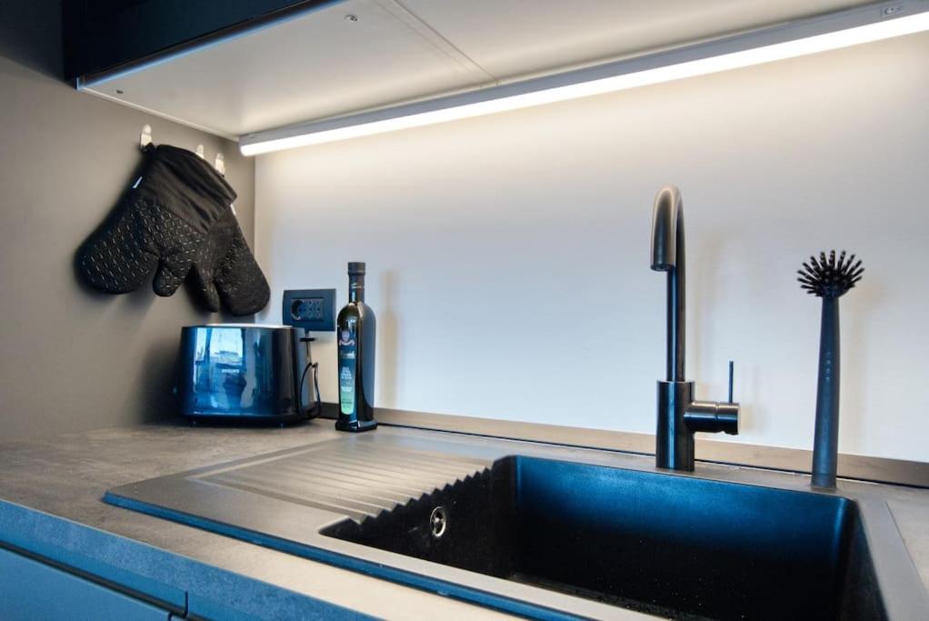 Italianflat - Canal Couture, Navigli Luxury Retreat