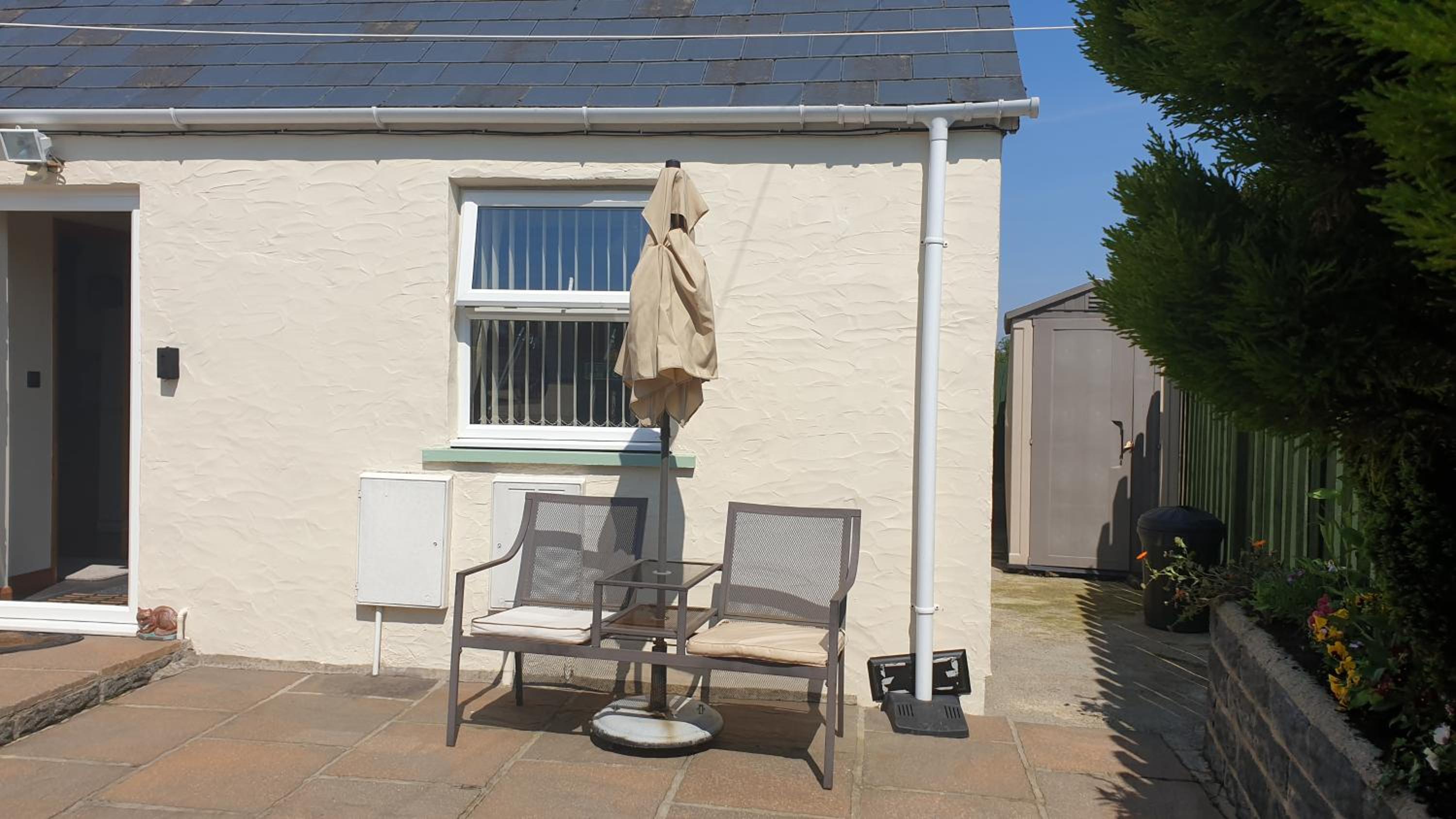 Hotel Cosy Pembrokeshire Home - Image 1