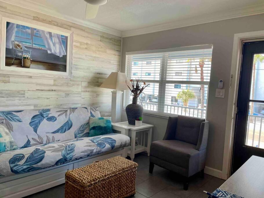 Harbor House Condo at The Beach 1B/1B (Gulf Blvd) view 4