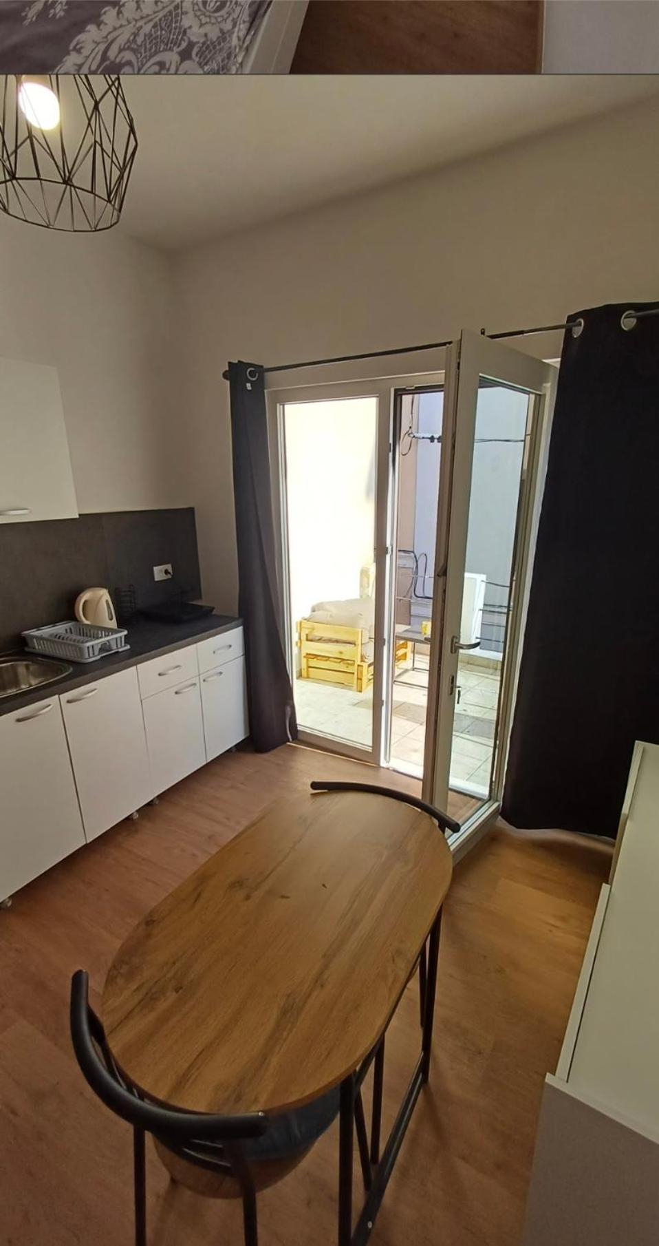 TRE SORELLE view 4