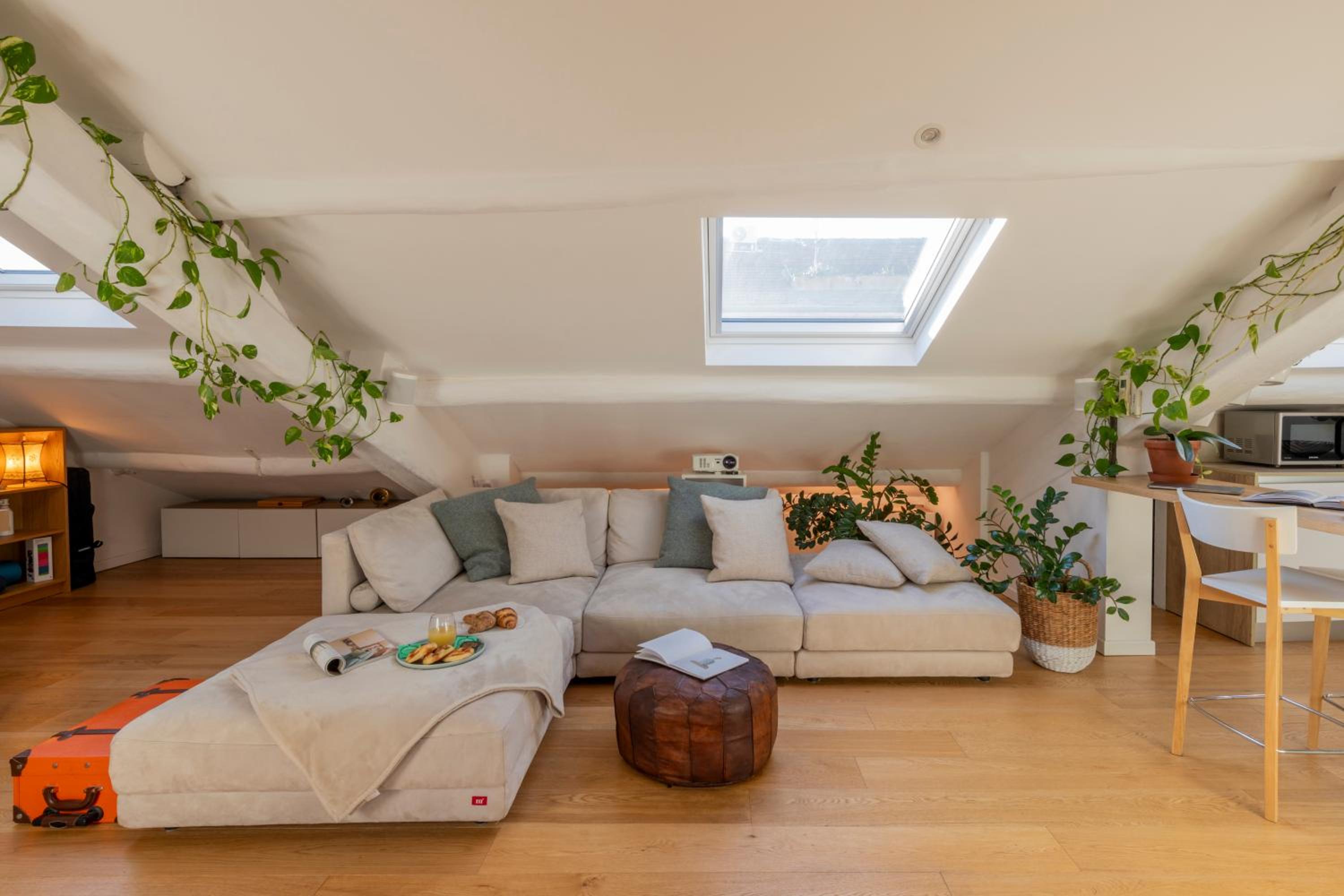 Bright mini studio in the heart of Milan