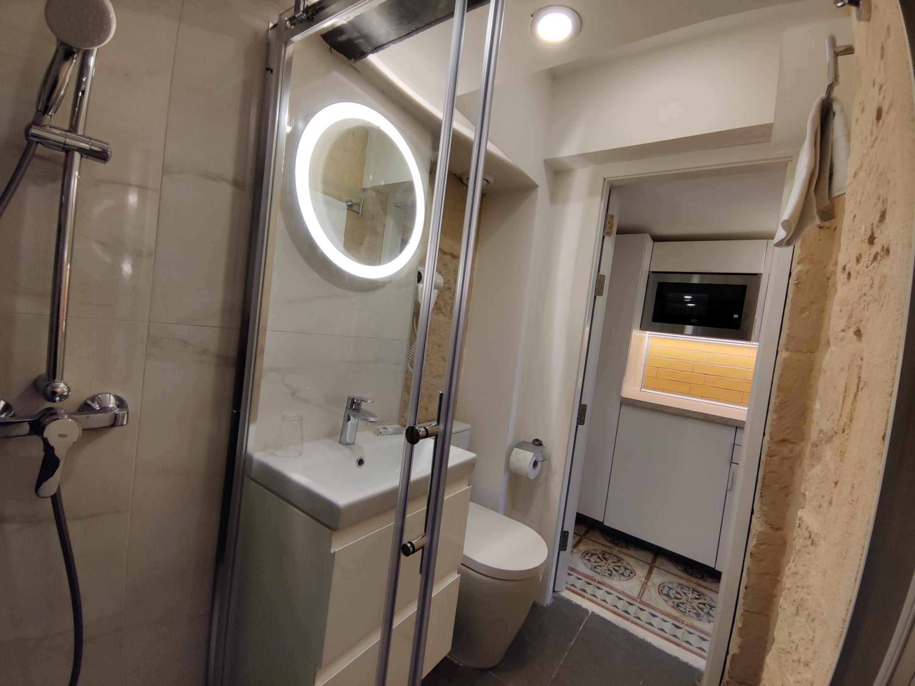 Cove 532 by Savynomad Harbour Residences wow View photo 5