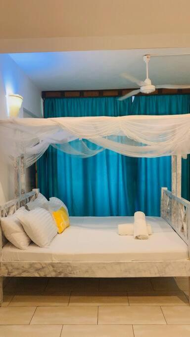 Bahari Studio Beach Front Apartment. view 3
