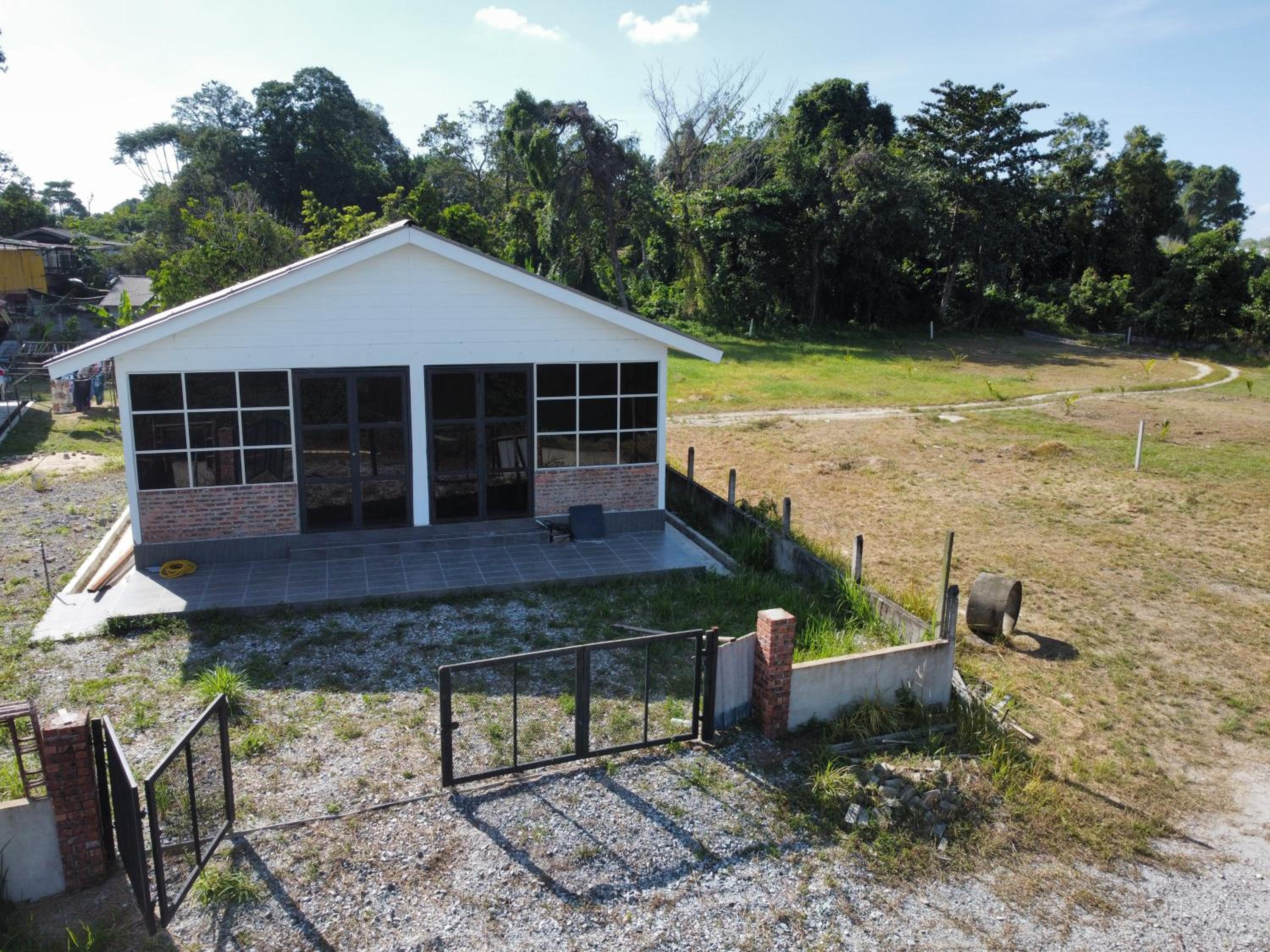 Qimmy Riverside Guesthouse photo 1