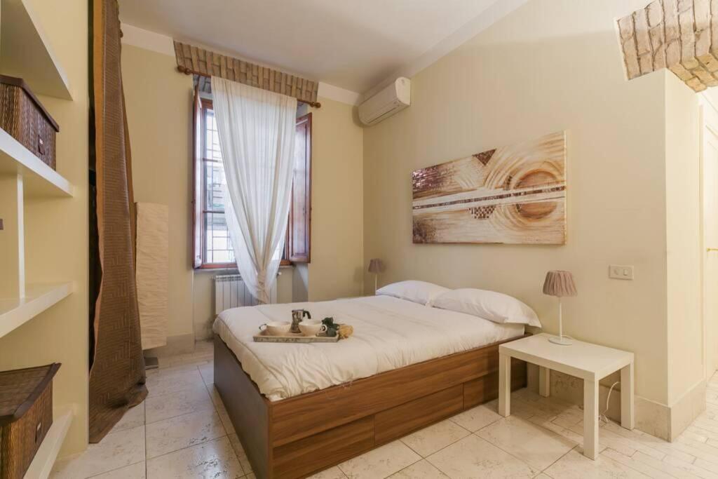 BORGO PIO - quite and spacious apt