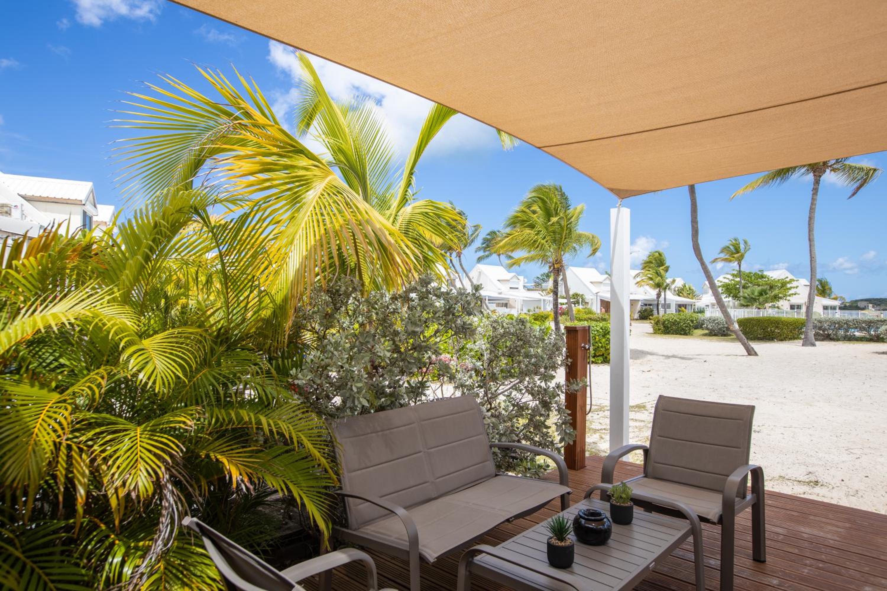 Baie Nettle Beach Club 3230 view 5