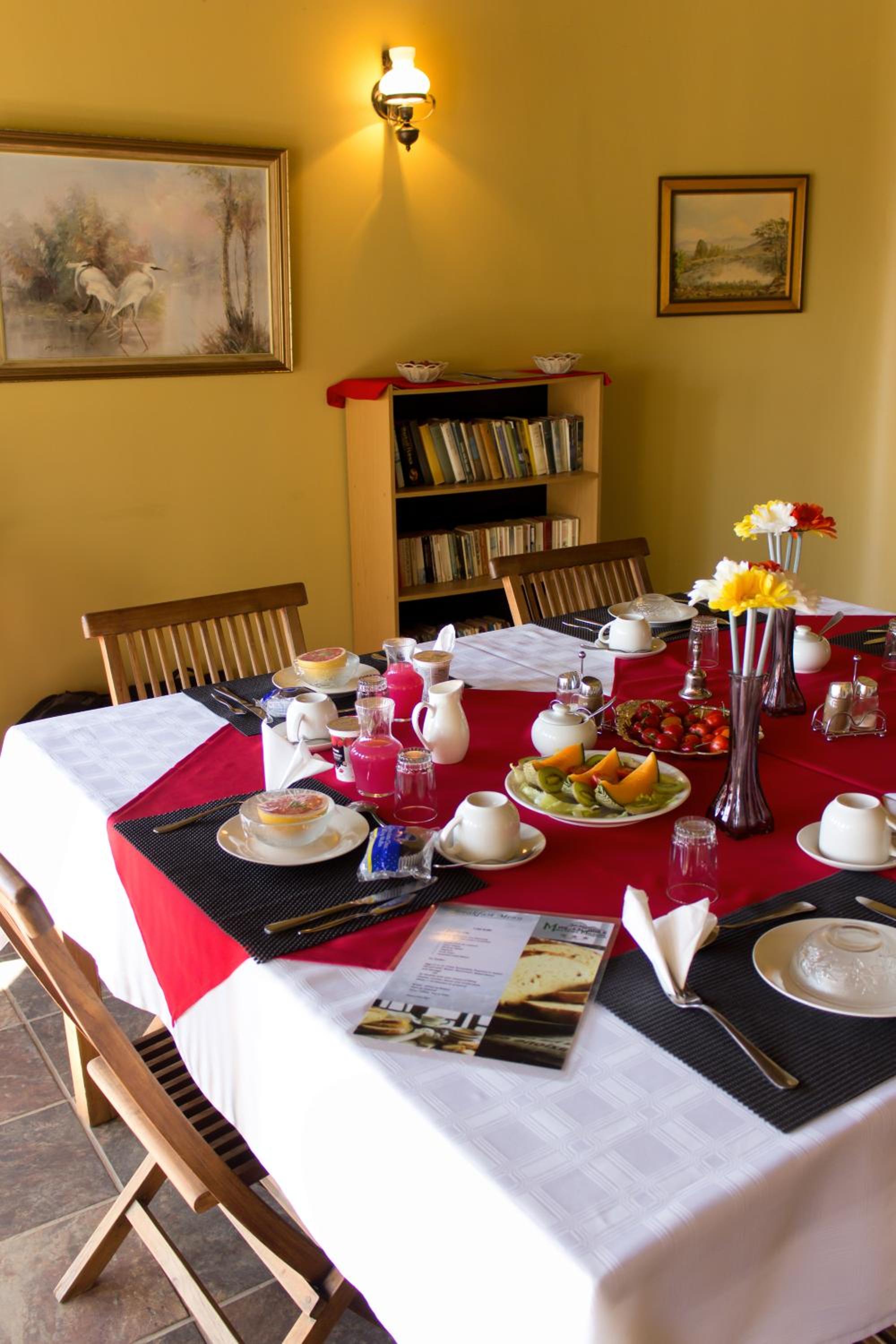 Maclear Manor