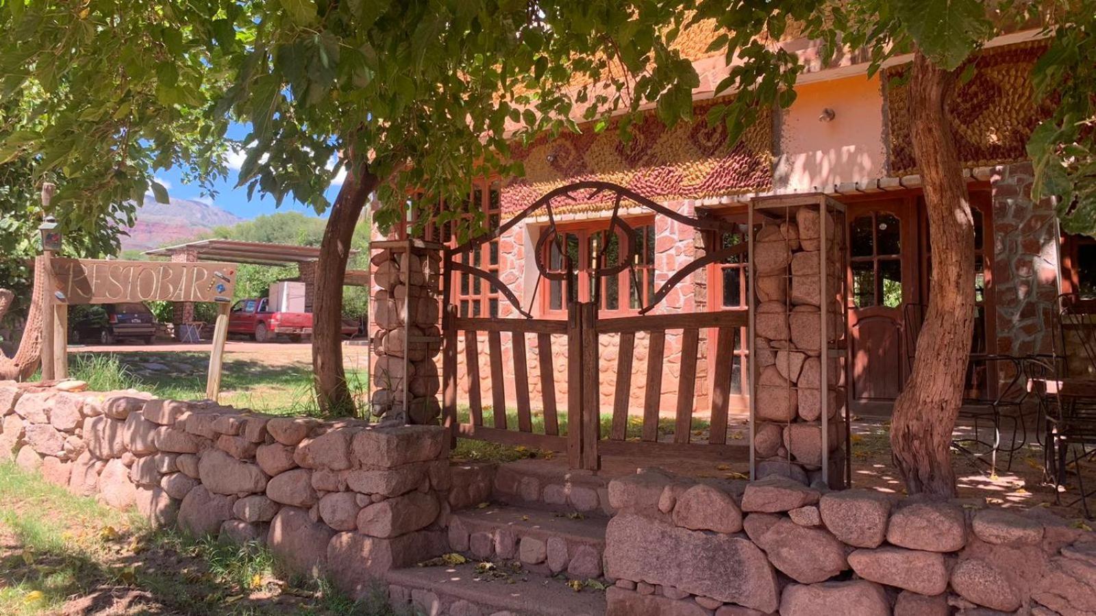 Hostal La Casa - Image 4