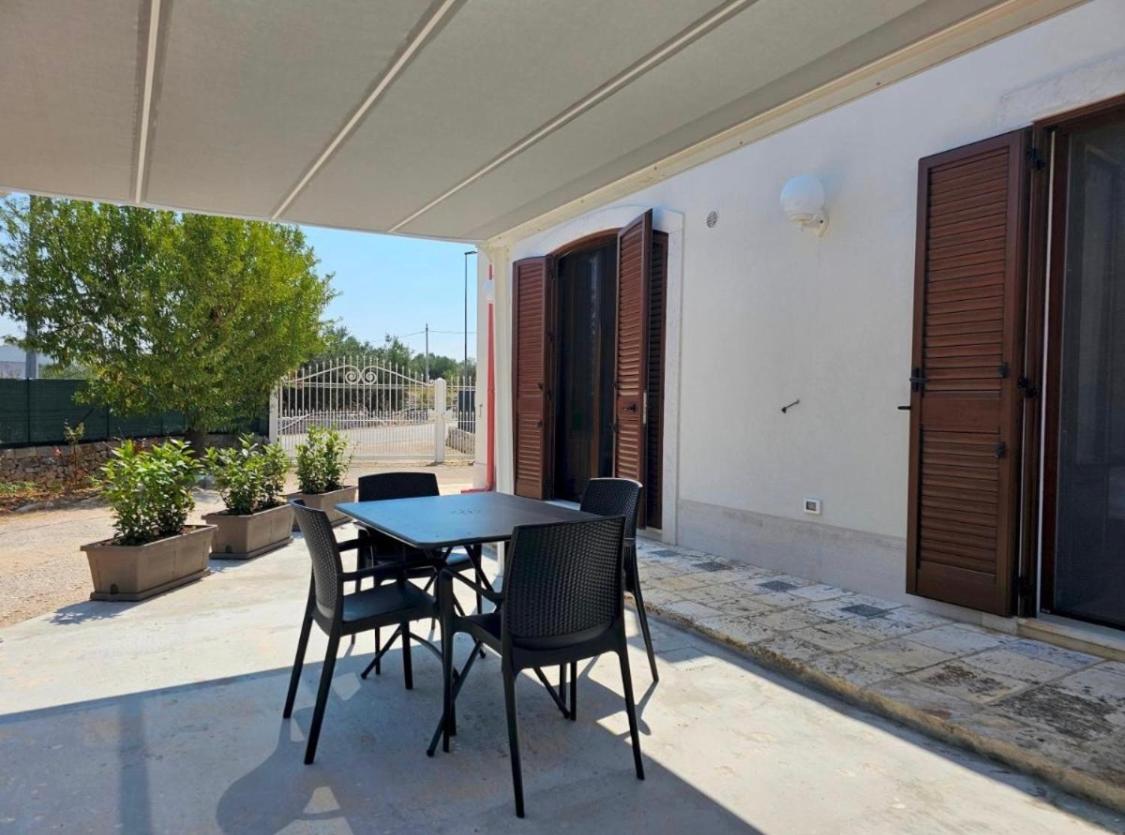 Lina 840 en Monopoli — balance & terrace