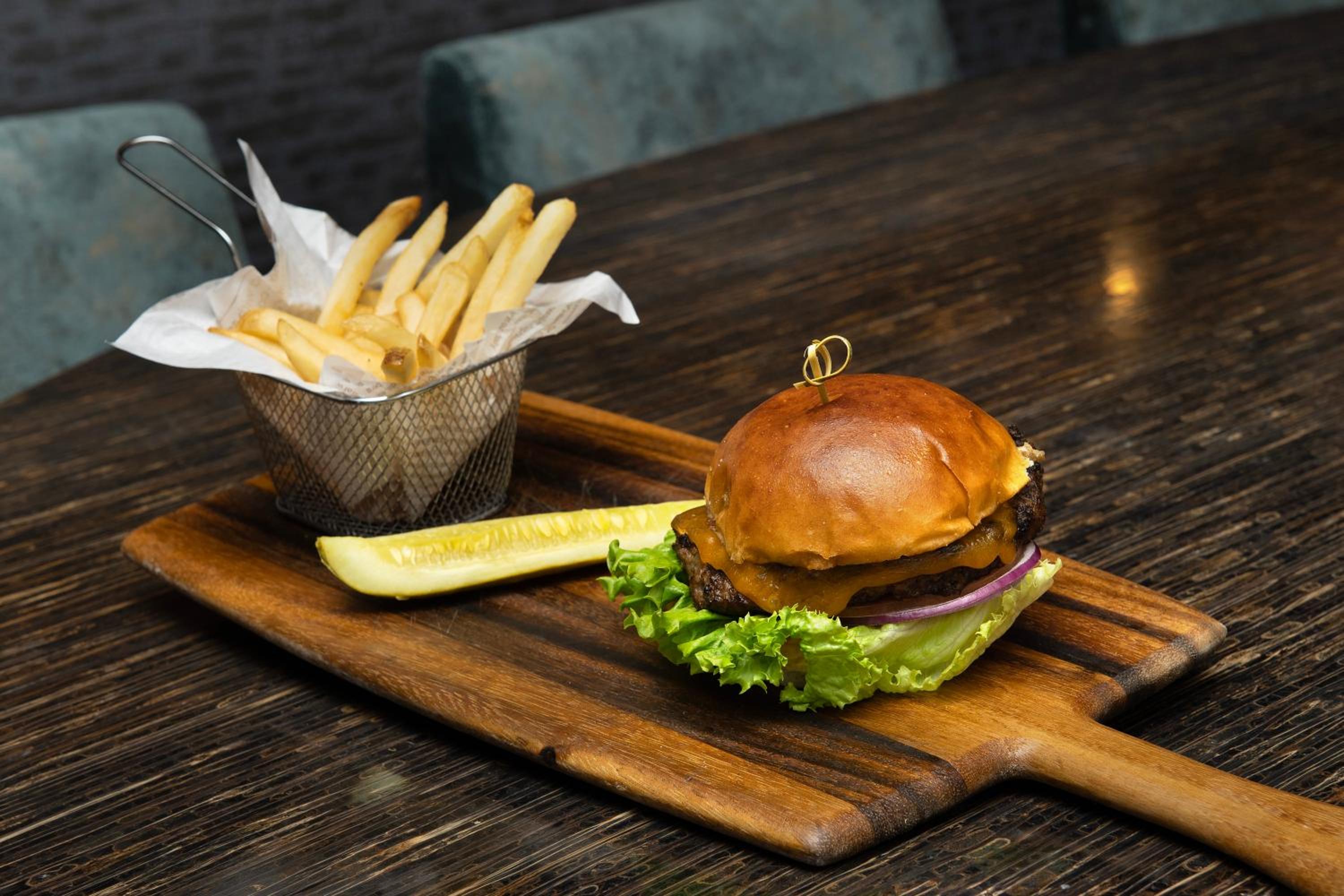 Springfield Vacations - Embassy Suites Springfield - Property Image 31